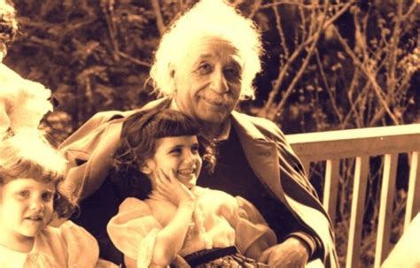 albert einstein children still alive.